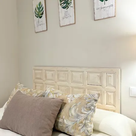 Апартаменти La Casa De La Muralla *